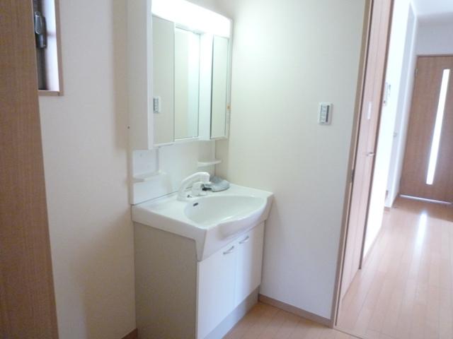 Other Equipment. With hand shower! Cleansing also shampoo happy!