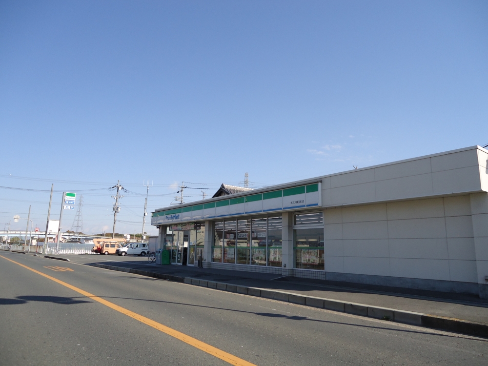 Convenience store. FamilyMart 399m to Hirakata Ominemoto the town store (convenience store)