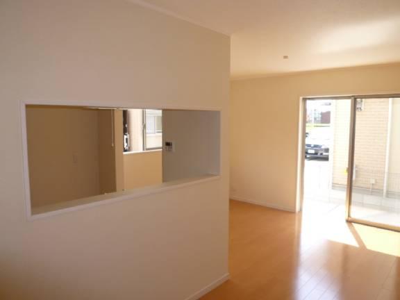 Same specifications photos (living). LDK15.75 Pledge!