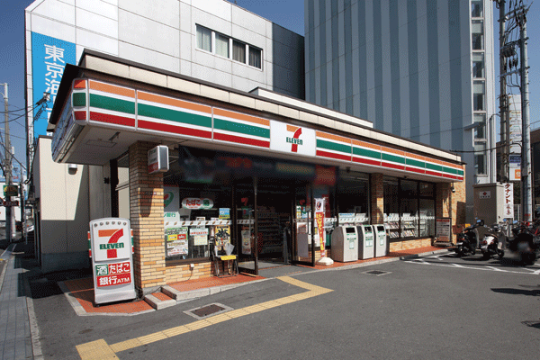 Surrounding environment. Seven-Eleven Hirakata City Hall shop (6-minute walk ・ About 420m)