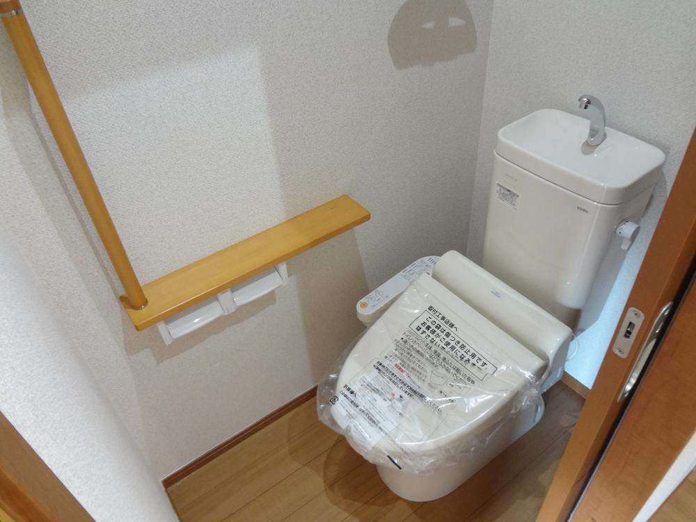 Same specifications photos (Other introspection). Same type other properties toilet