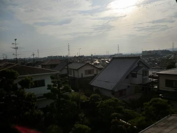 View photos from the dwelling unit. Keihan Kuzuha Station walk 19 minutes