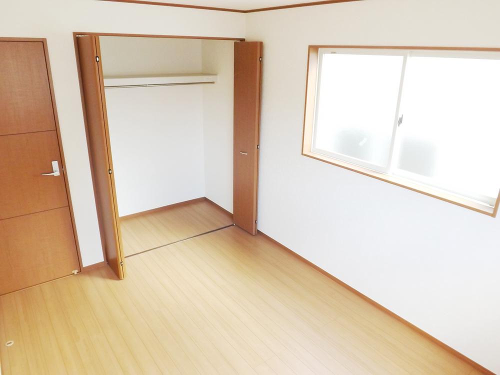 Same specifications photos (Other introspection). Same specifications photos (Western-style)