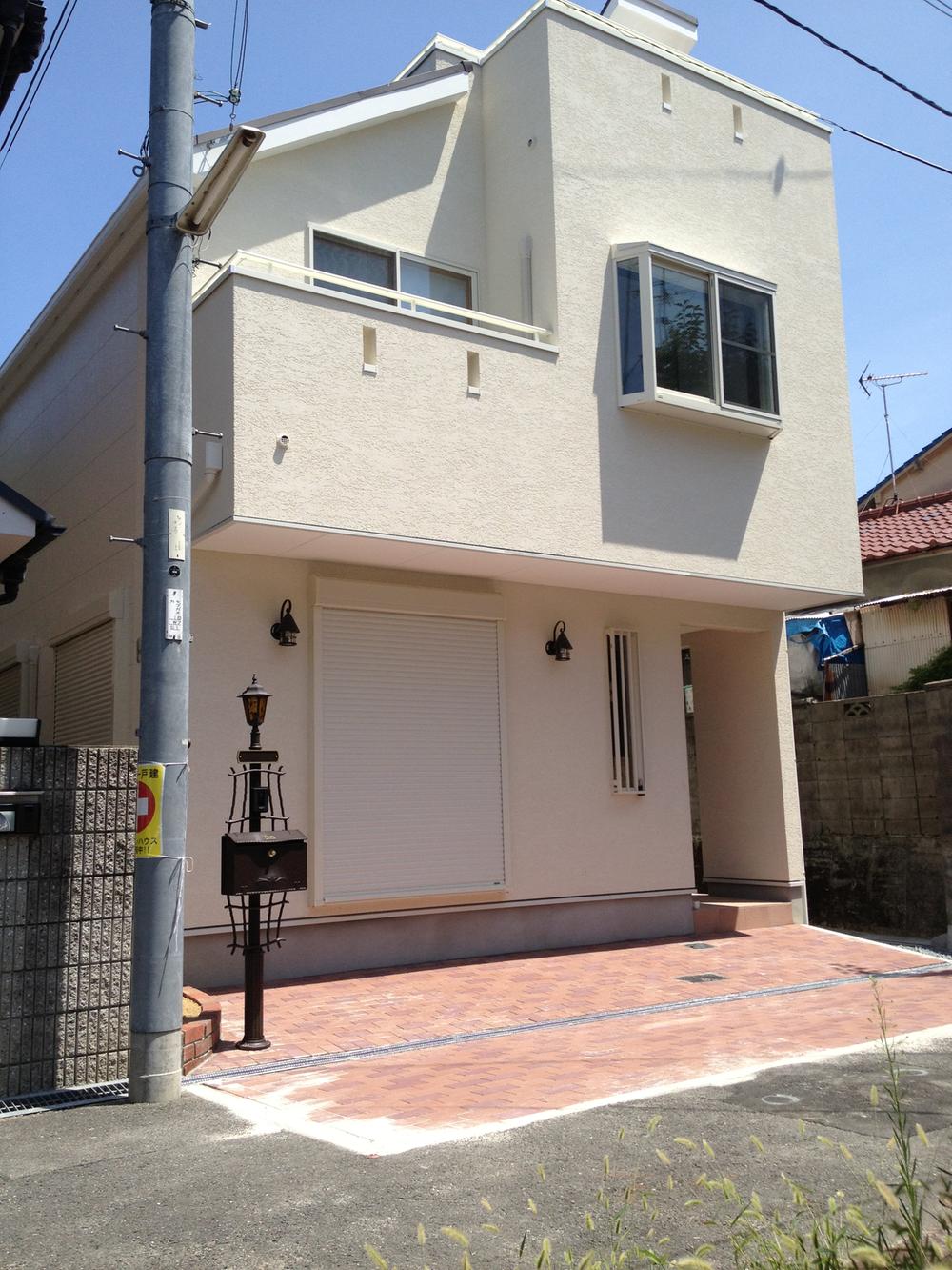 Local appearance photo. Local (10 May 2013) Shooting