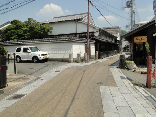 Other. It is to Hirakata-kōen Station and walk to this historic highway. 