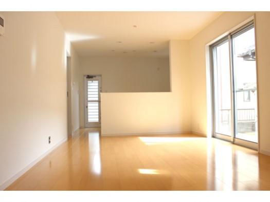 Same specifications photos (living). Same specifications photos (living) Unnecessary and easy care wax!