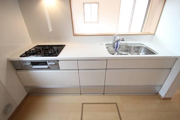 Kitchen. Popular face-to-face kitchen! !