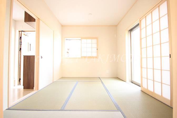 Non-living room. 6 Pledge Why do not you call your parents customers in the Japanese-style room