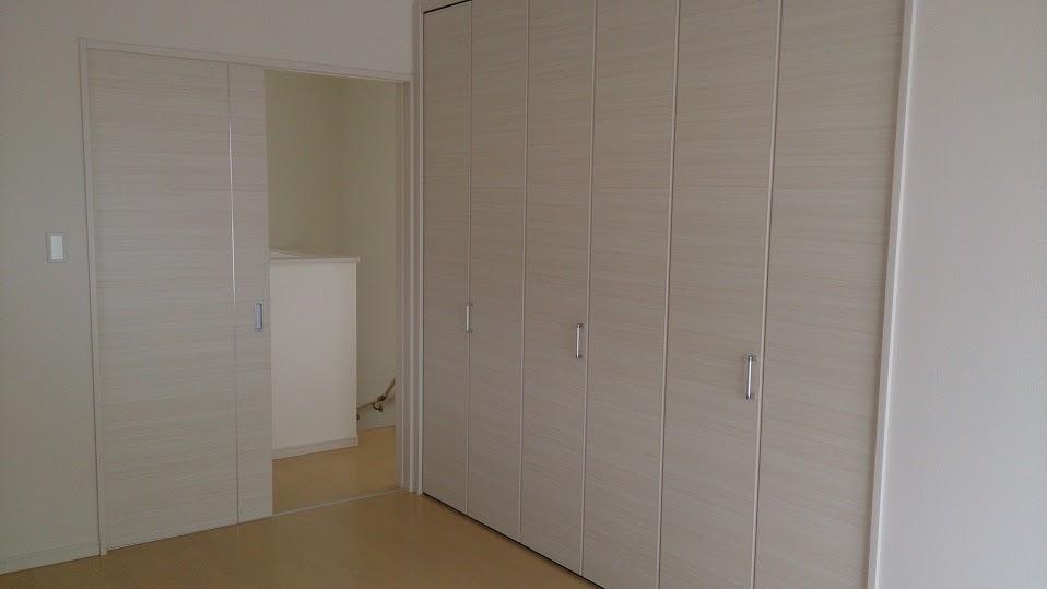 Non-living room. According to your family, number of rooms ・ Let me meeting such as the size.