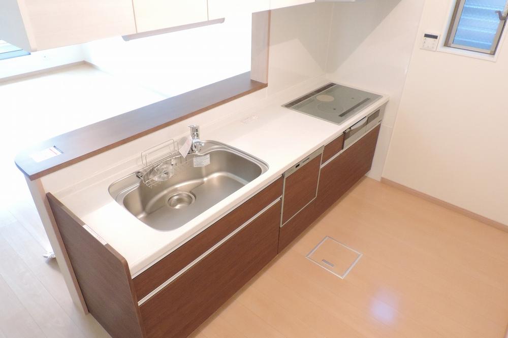 Kitchen. Wide kitchen with dishwasher