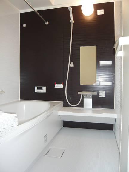 Same specifications photo (bathroom). There is a possibility that the color of the accent panel changes.
