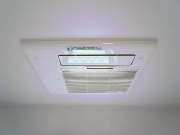 Cooling and heating ・ Air conditioning. Your laundry also with safe dryer rainy season