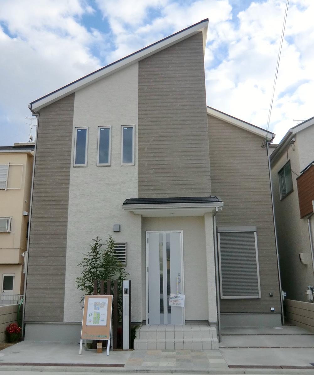 Local appearance photo. Local model house "floor plan with housework space in the LDK"