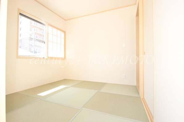 Same specifications photos (Other introspection). Easy-to-use Japanese-style room in the living room adjacent!