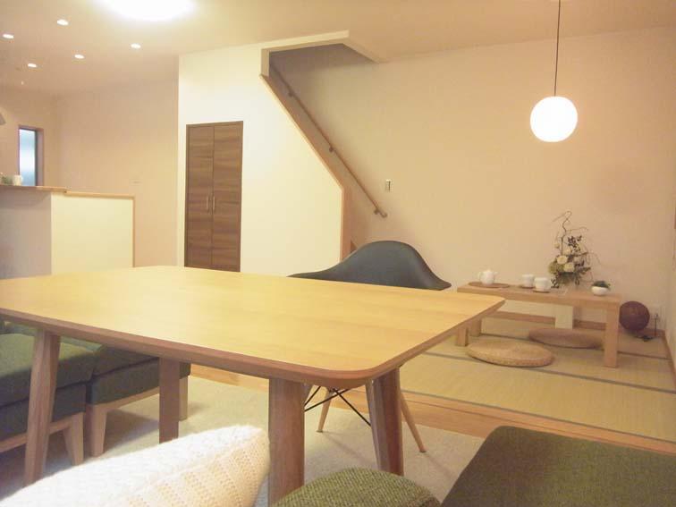 Living. Same specifications