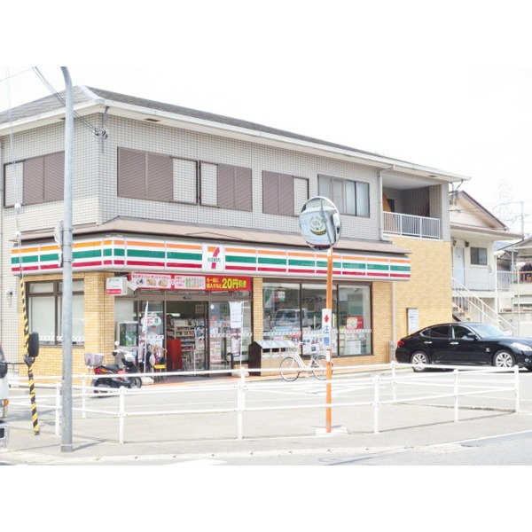 Convenience store. Seven-Eleven Hirakata Tsudaekimae store up (convenience store) 1104m