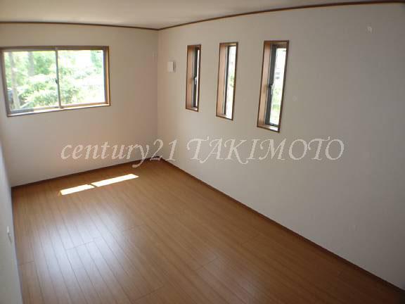 Same specifications photos (Other introspection). Sound insulation, Glazing employed with excellent thermal insulation!