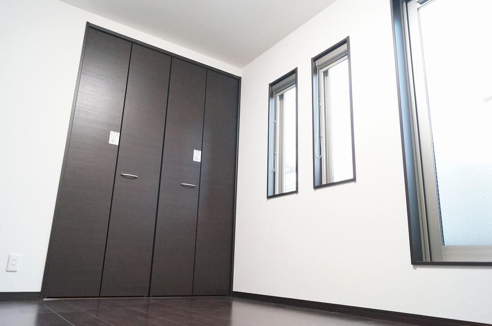 Non-living room. Local photos (Western-style)