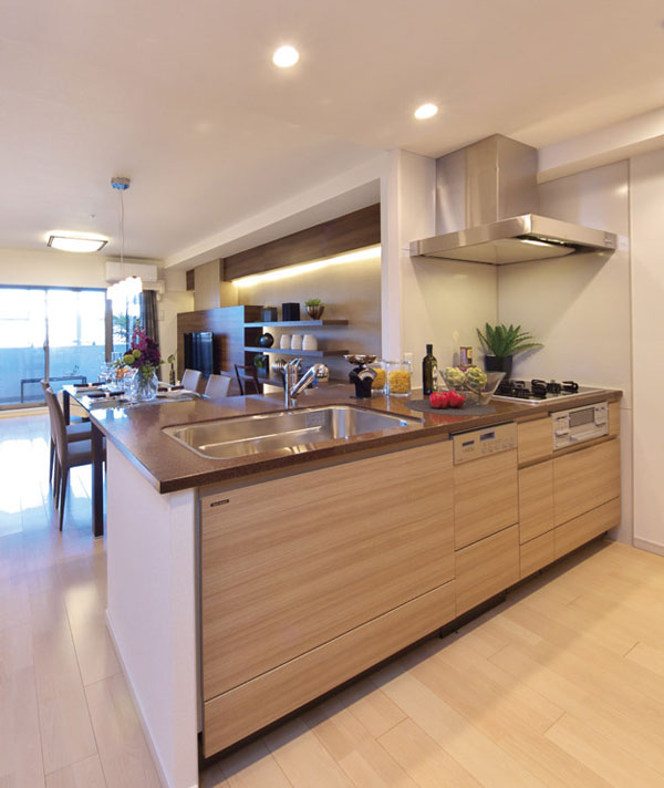 Kitchen.  [kitchen] Extend the life style, Stylish kitchen with high-performance. Conversation of the family is also momentum going (G type model room)