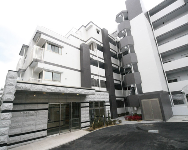 Buildings and facilities. Modern design was based on white is impressive appearance. It is pursuing design and functionality, It is going to be a longing of the apartment of people (appearance photo (January 2013 shooting))