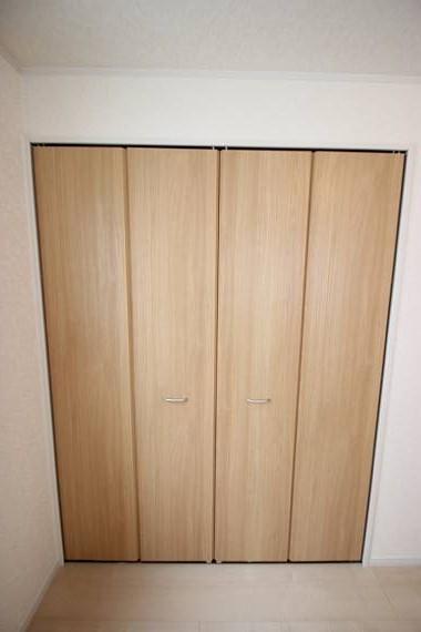 Receipt. Closet is made easy to housing is equipped with a partition! !