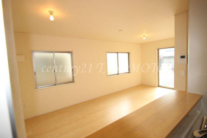 Living. Since it is a face-to-face, Obvious a state of living!