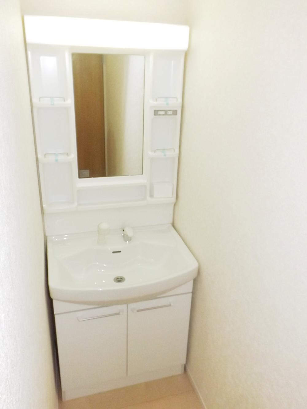 Other Equipment. With hand shower! Cleansing also shampoo happy!