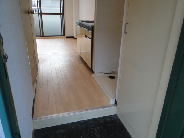 Other room space. Room viewed from the entrance, Be the first to start a Now living alone!