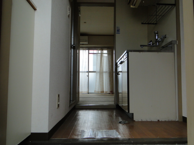 Entrance. It is the room seen from the entrance. 