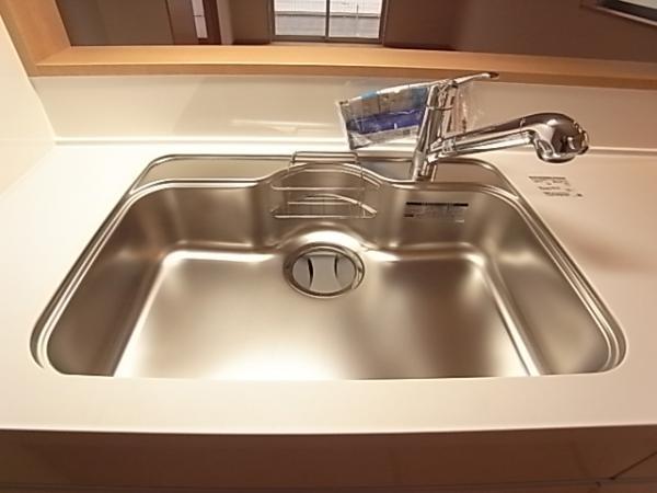 Other Equipment. Washing a breeze in the spacious sink