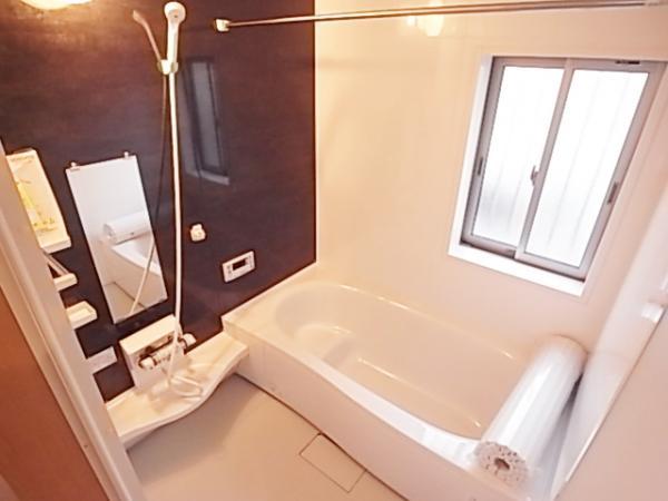 Same specifications photo (bathroom). Always clean Spacious bathroom