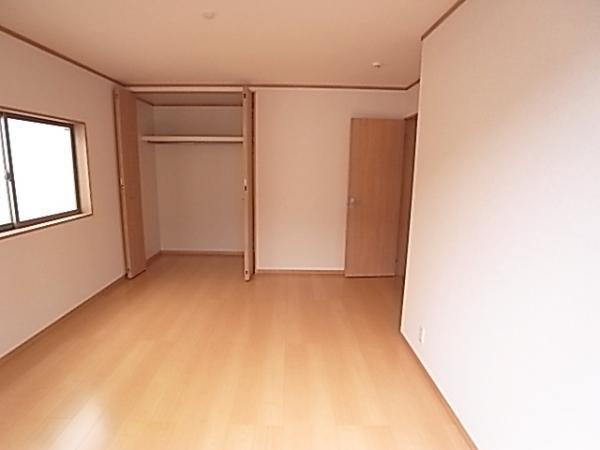 Non-living room. Comfortable living space in all room with storage (same specifications as Western-style)