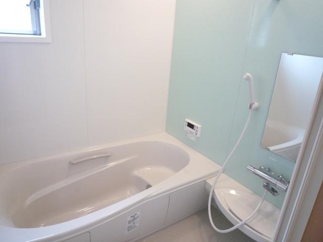 Bathroom. Rendering photo (bathroom)