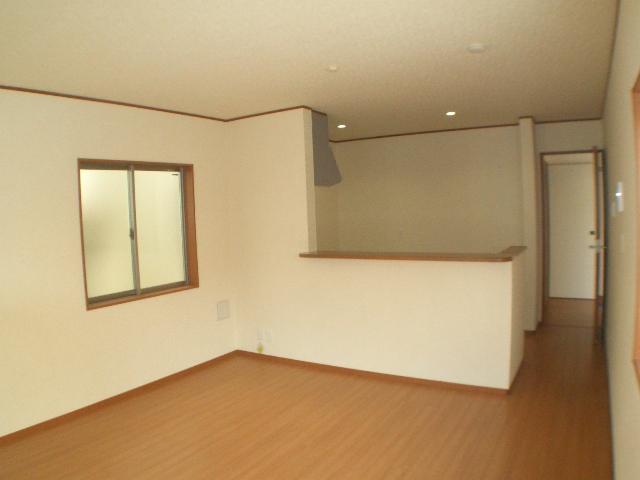 Living. Bright living