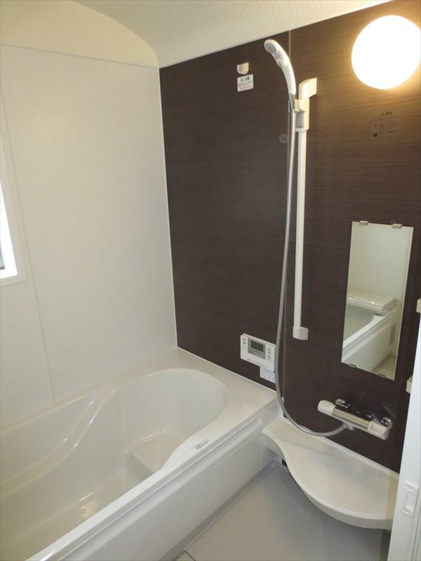 Same specifications photo (bathroom)
