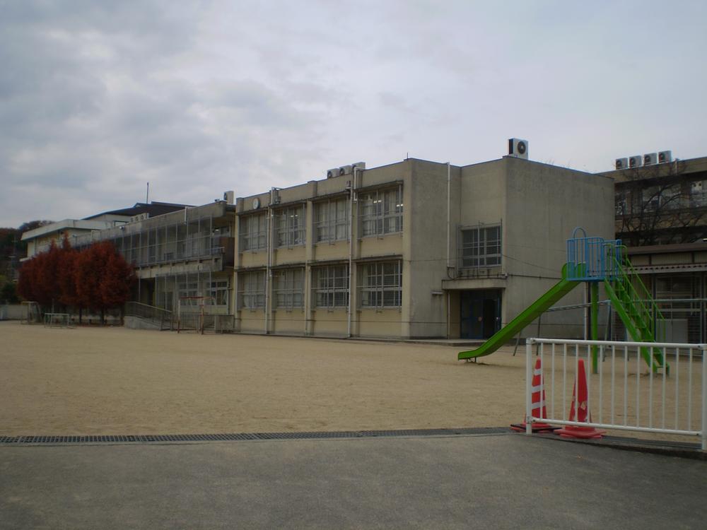 Junior high school. Hirakata 759m to stand fourth junior high school