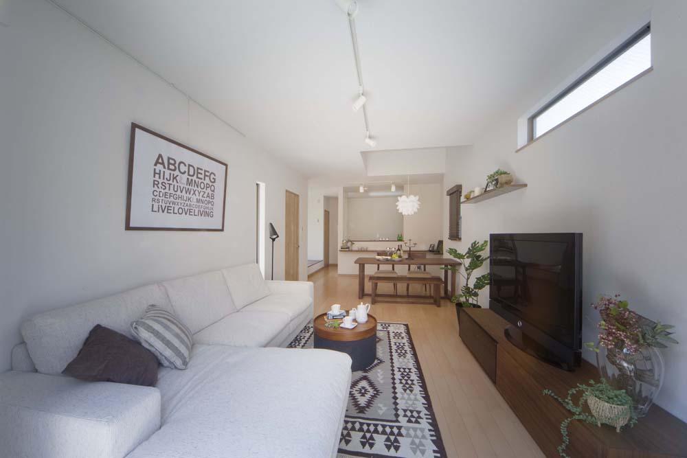 Same specifications photos (living). (A Building) same specification