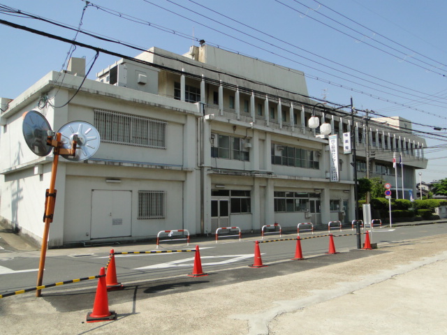 Government office. Katano 1619m up to City Hall (government office)