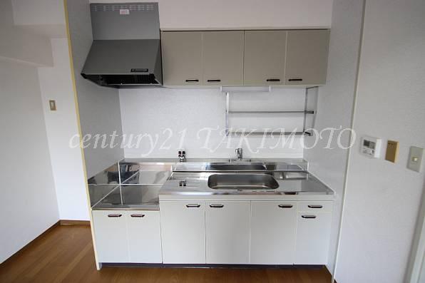 Kitchen. Favorite stove can be installed in the kitchen!