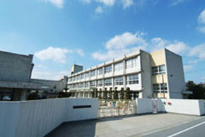 Other Environmental Photo. If impassable the pathway from the 800m field to Fujisaka elementary school, You can attend without leaving the roadway