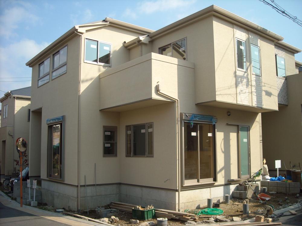 Local appearance photo. The final one House of Wisteria Fujisaka became nearing completion!