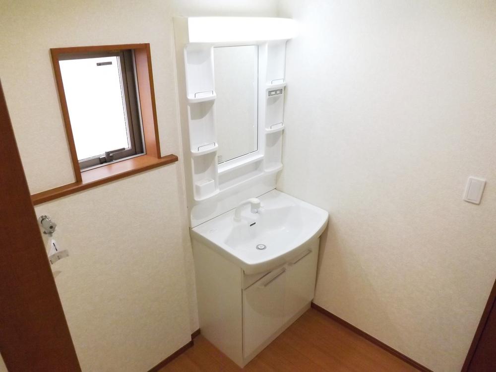 Other Equipment. With hand shower! Cleansing also shampoo happy!