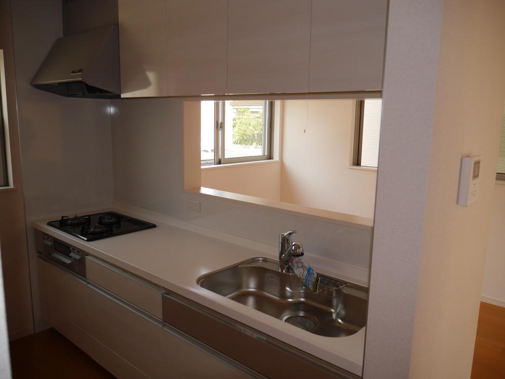 Kitchen. I'm happy face-to-face kitchen