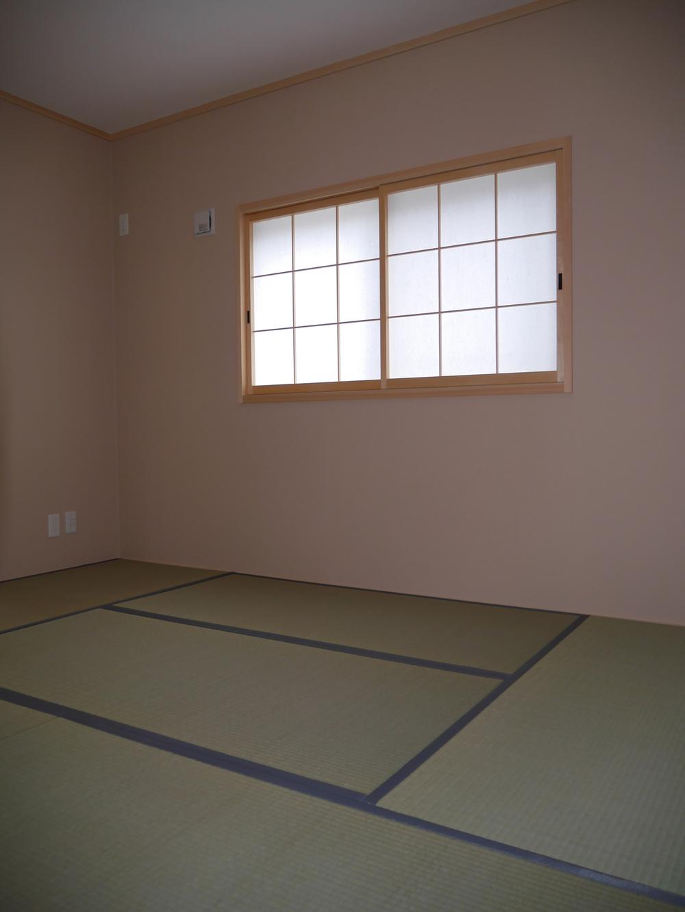 Non-living room. It will be healed to the smell of tatami