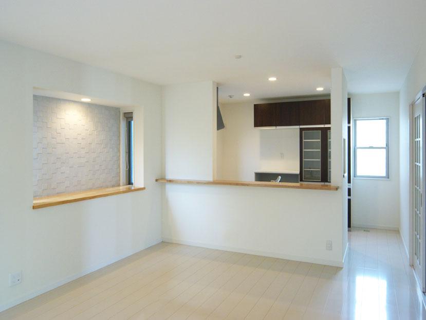 Same specifications photos (living). Face-to-face kitchen also bouncy conversation of family. (The company example of construction photos)