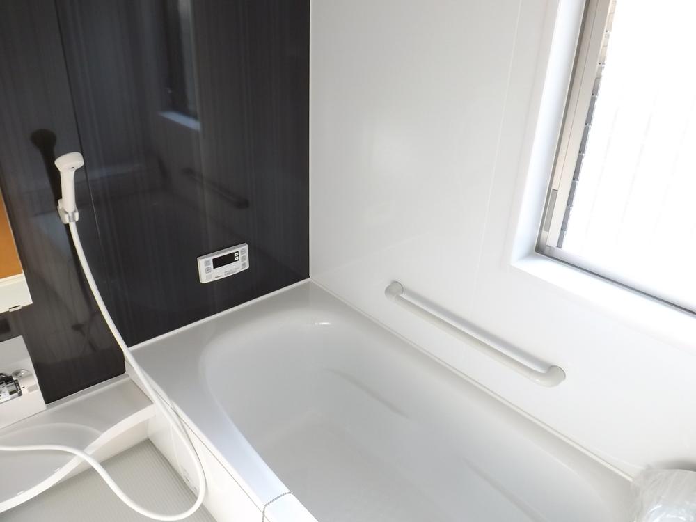 Same specifications photo (bathroom). Same specifications photo (bathroom) Bathroom heating dryer! Warm bath!
