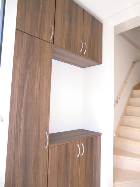 Same specifications photos (Other introspection). Same specifications photos (entrance)