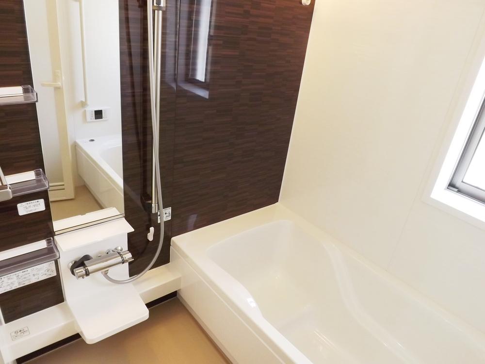 Same specifications photo (bathroom). Same specifications photo (bathroom) Bathroom heating dryer! Warm bath!