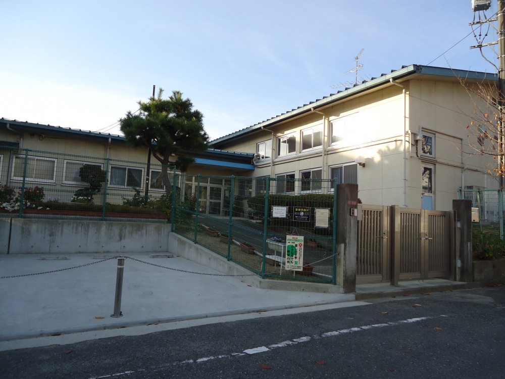 kindergarten ・ Nursery. Hirakata Municipal Koryo kindergarten (kindergarten ・ 658m to the nursery)