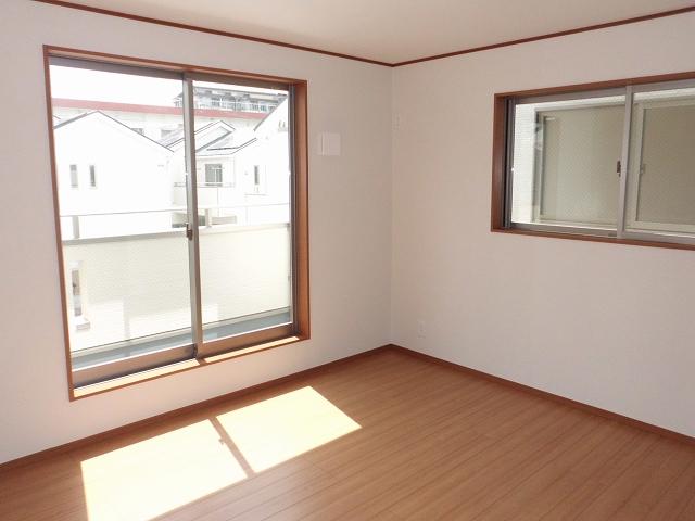 Other introspection. Bright south balcony Western-style